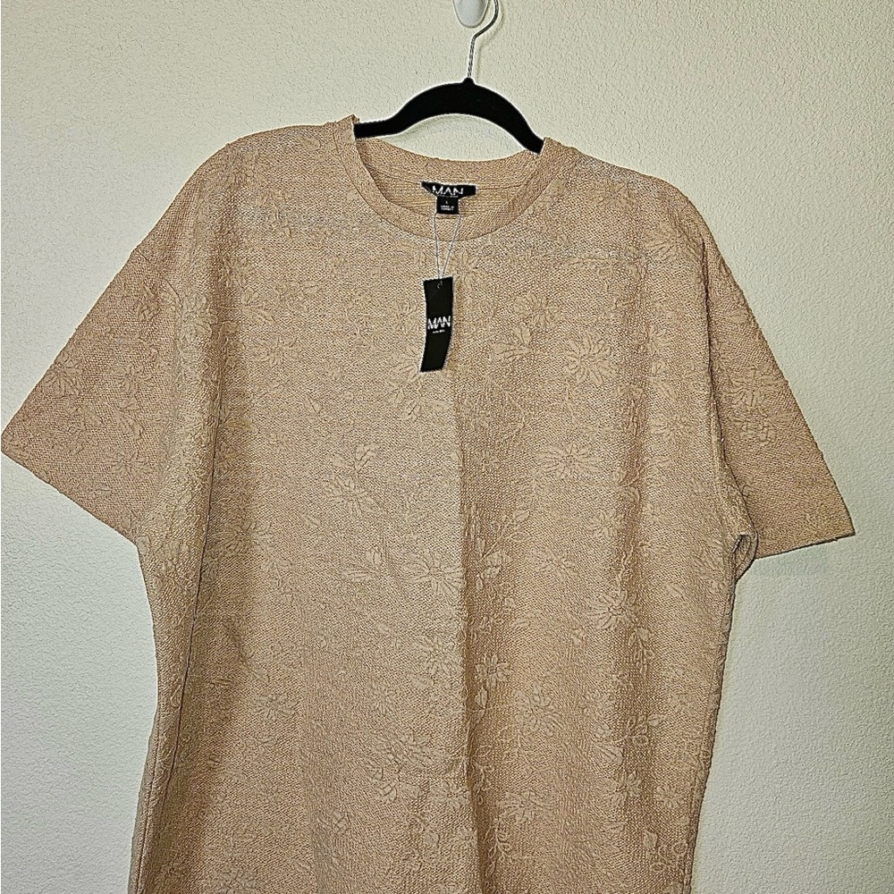 Men’s round neck dress shirt.  Beige color, flower pattern, brand name Men.